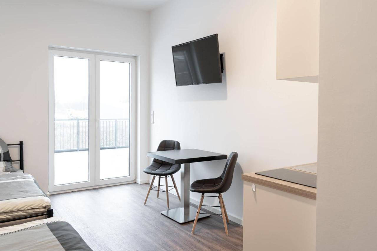 Maison d'hôtes Monteurzimmer Pankow Mit Dachterrasse - Nur 10 Min. Von Der A10 - 3 Zimmer/ 7 Betten *