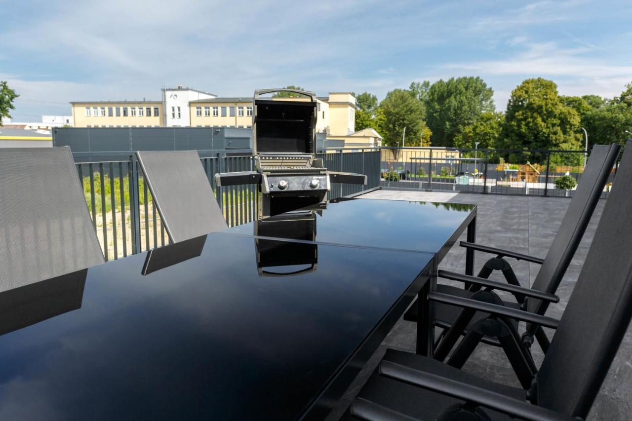 Monteurzimmer Pankow Mit Dachterrasse - Nur 10 Min. Von Der A10 - 3 Zimmer/ 7 Betten Maison d'hôtes Berlin